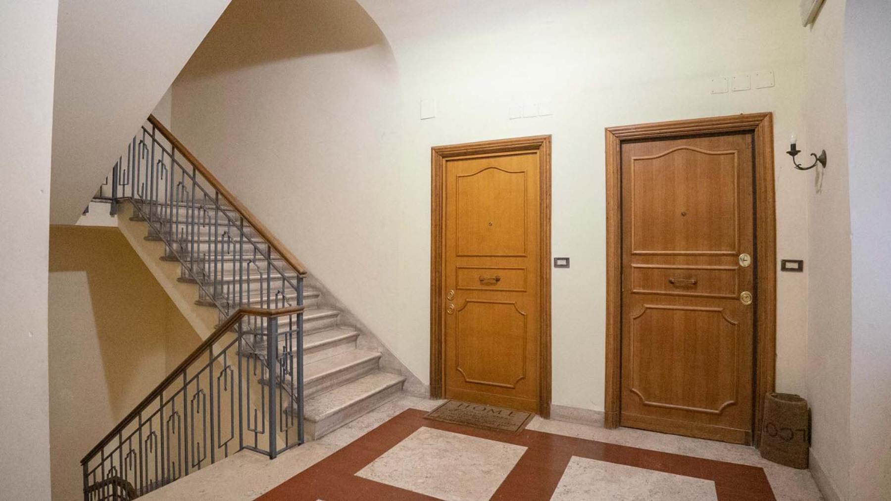 Cozy Nest With Terrace In Trastevere Rom Exteriör bild
